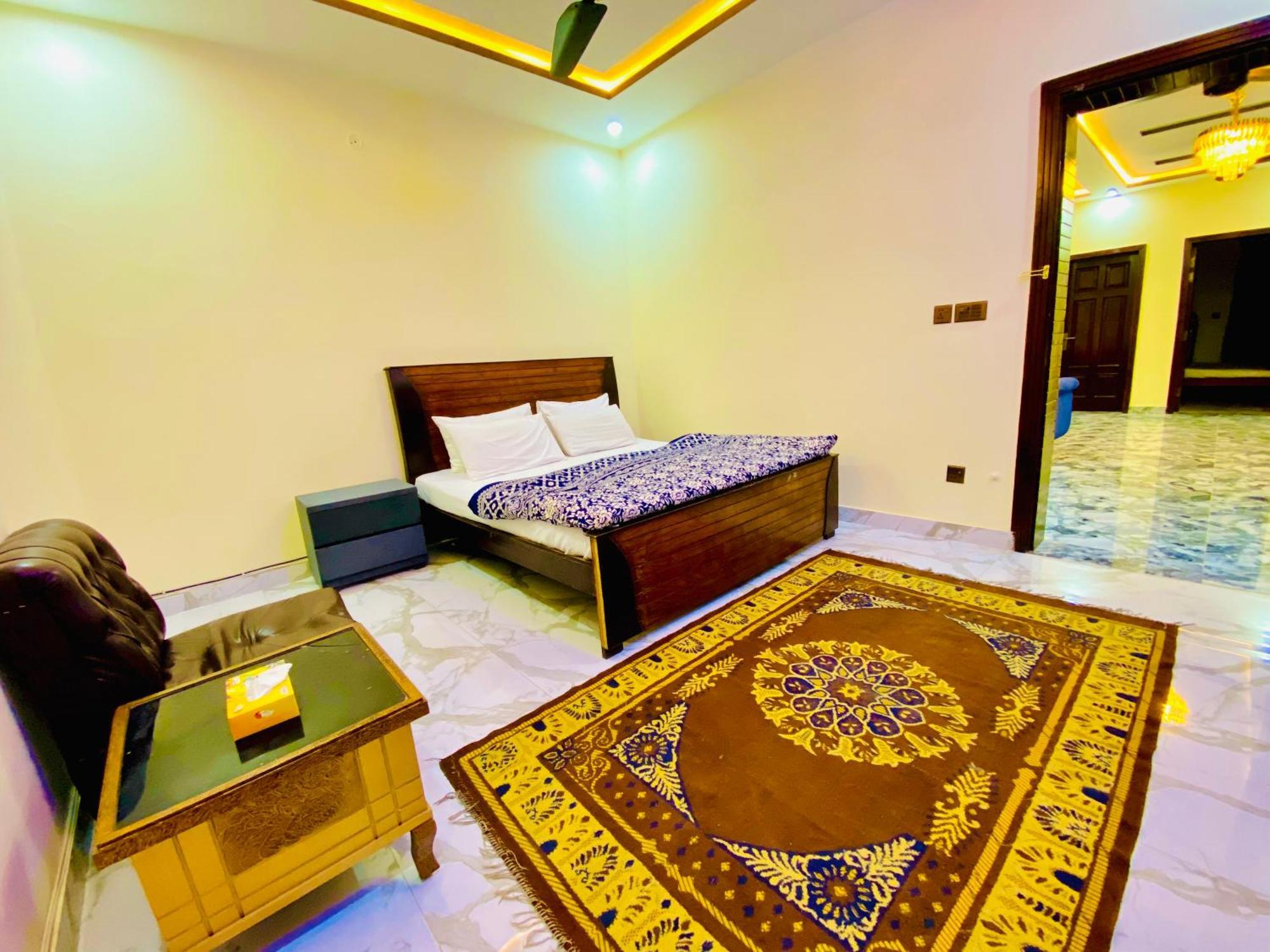 Moonlight Guest House Равалпинди Экстерьер фото